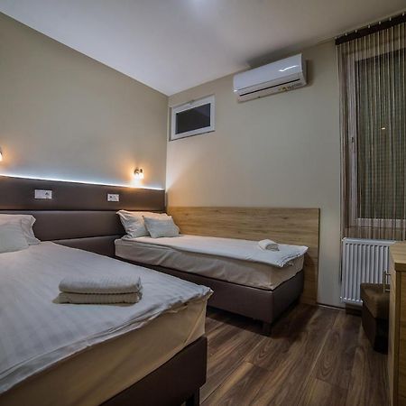 Sztár Motel Étterem Balassagyarmat Extérieur photo