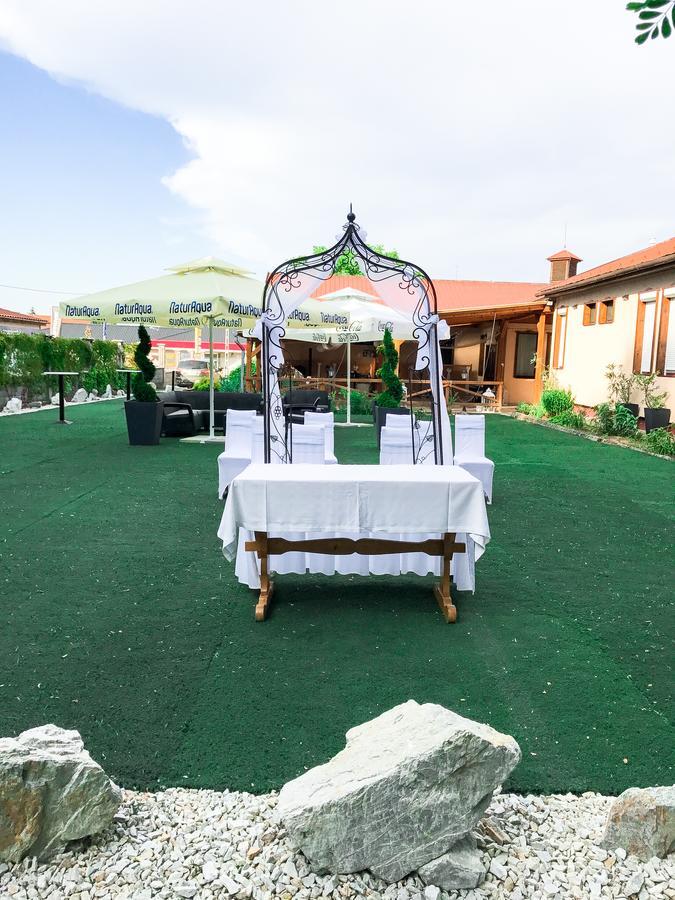 Sztár Motel Étterem Balassagyarmat Extérieur photo