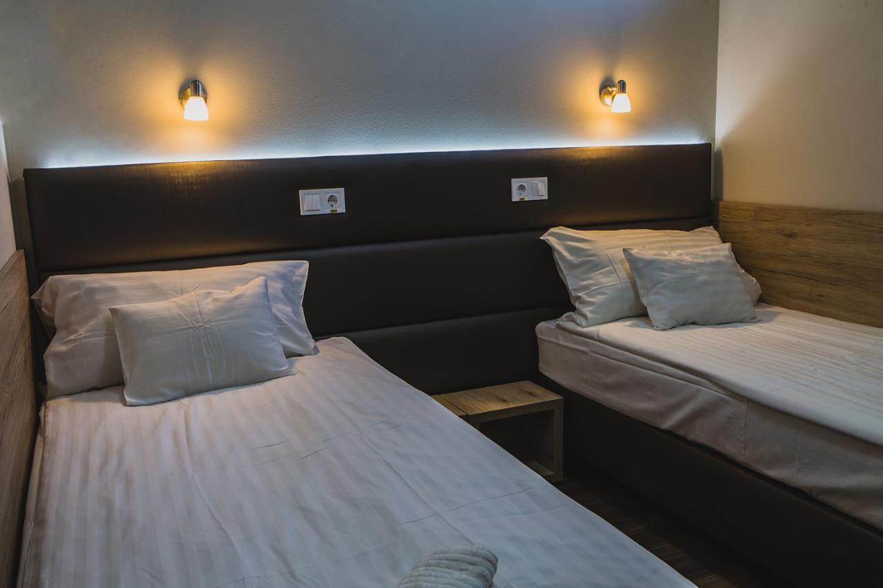 Sztár Motel Étterem Balassagyarmat Extérieur photo