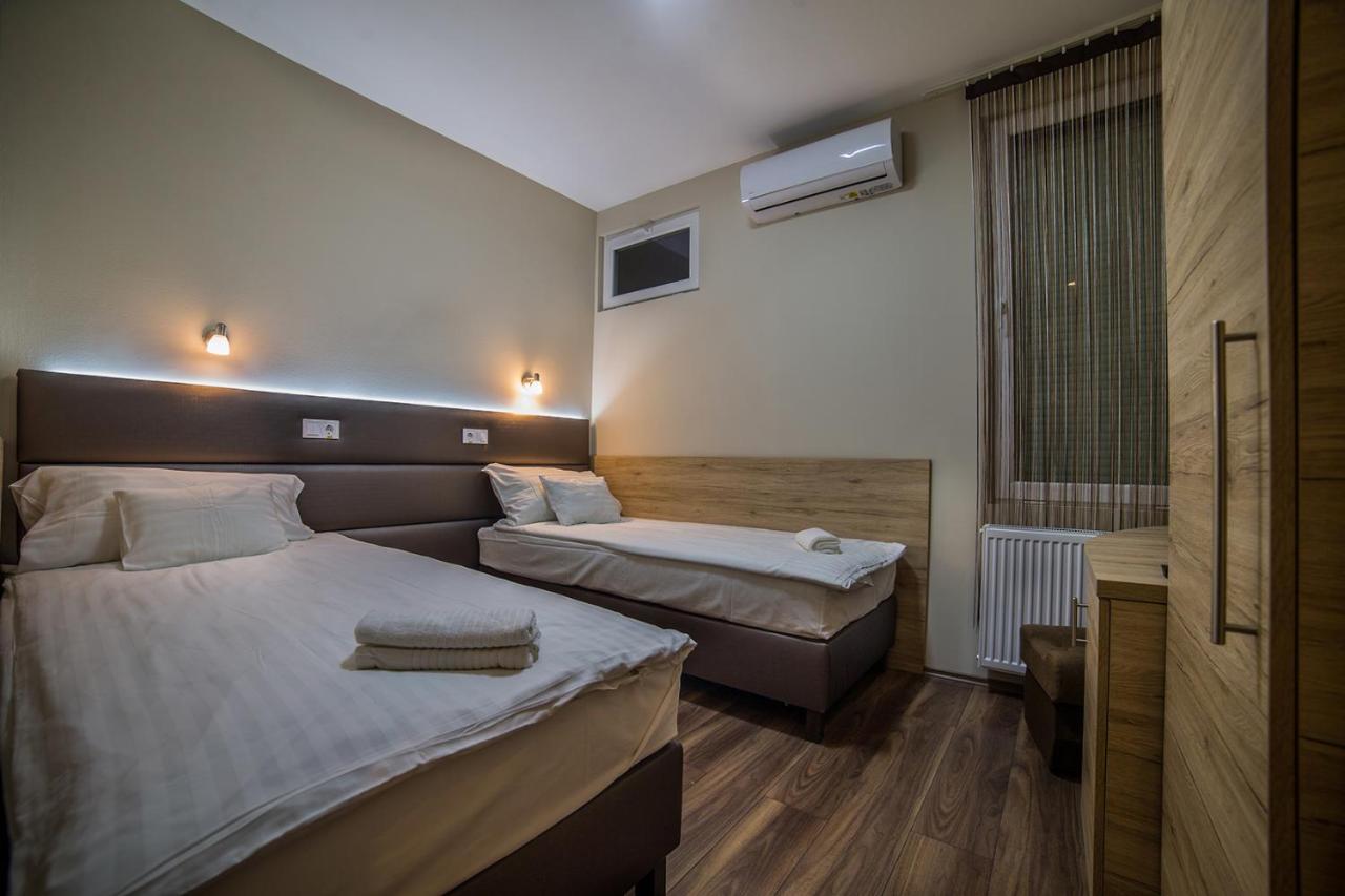 Sztár Motel Étterem Balassagyarmat Extérieur photo